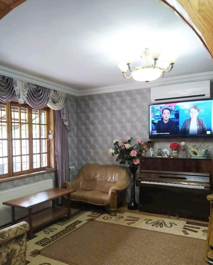 Villa In Тбілісі Екстер'єр фото